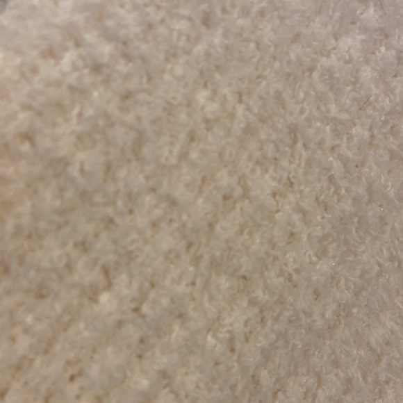 White Soft & Cozy CARDIGAN 💖 - Picture 3 of 8